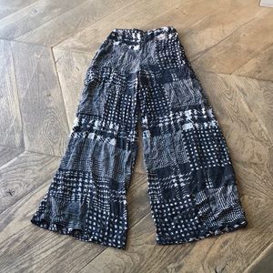 NWT Winter Kate Wide Leg Patterned Pants